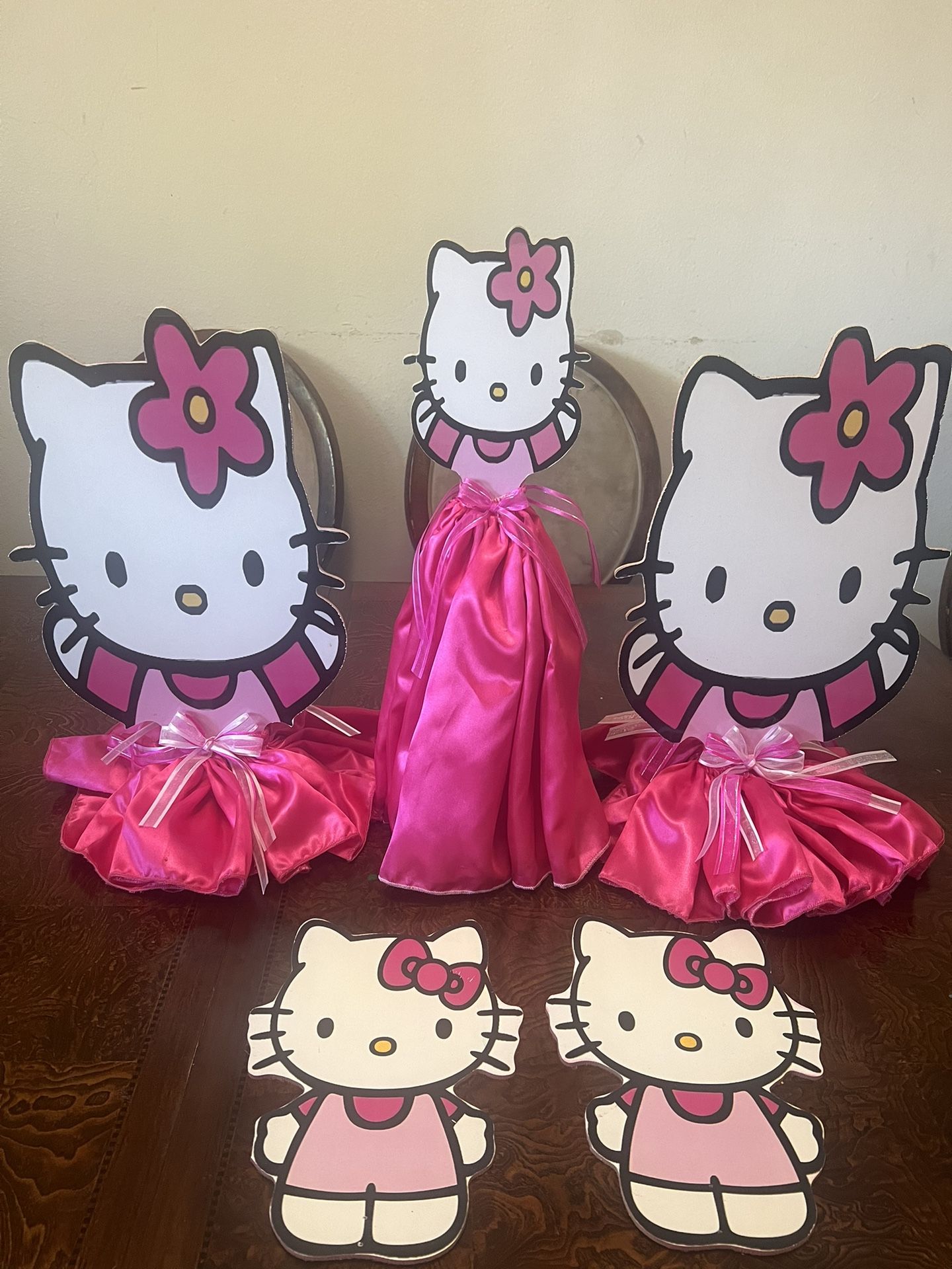 Hello Kitty Wood Party Decorations