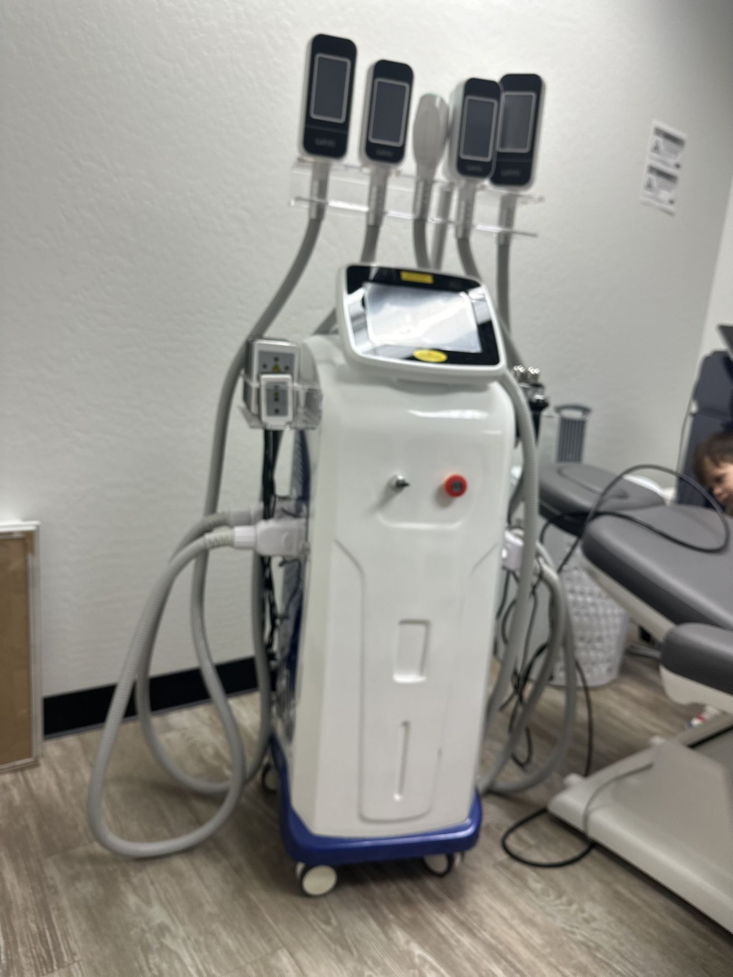 Cryptherapy || Coolsculpting || Lipolaser || Cavitation || Body & Face RF