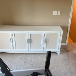 Table W/storage