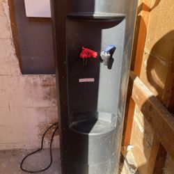 Water Dispenser 
