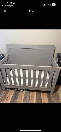 Gray crib with mattress - convertible