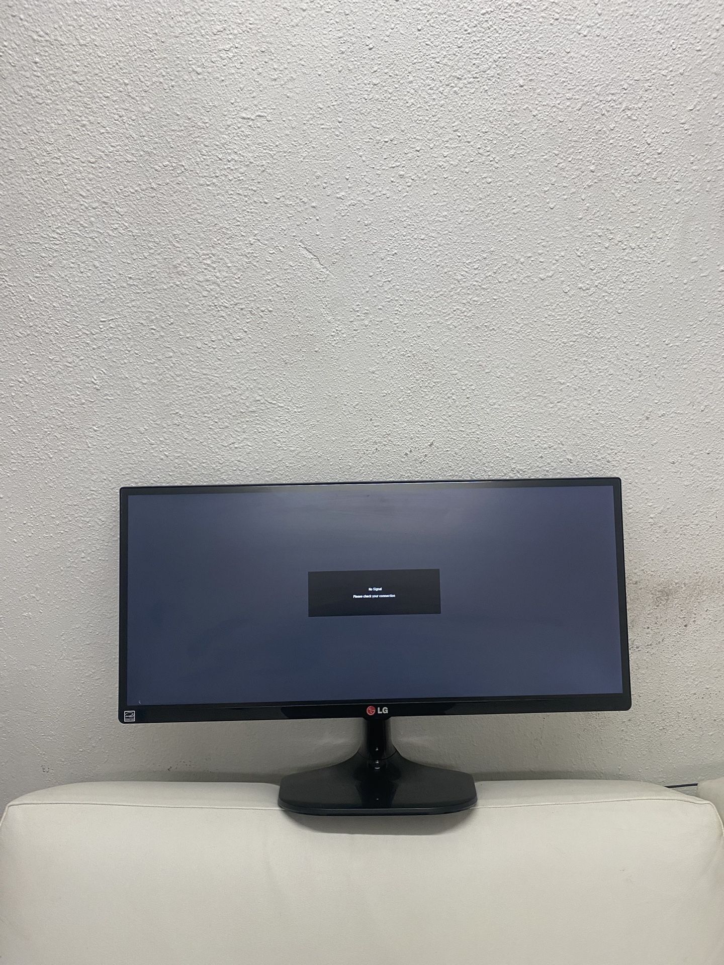 Lg Monitor 25 Inches With HDMI Port 