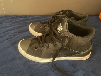 Mens Converse Size 8 And Women’s 10