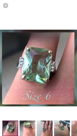 5⭐ Rated Sterling Silver Green Peridot Ring