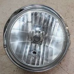 TRIUMPH BONNEVILLE T100 SINGLE HEADLIGHT HEAD LAMP LIGHT