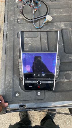 Nissan Infiniti OEM Infotainment Display Unit