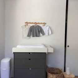 Stokke chest of drawers changing table 