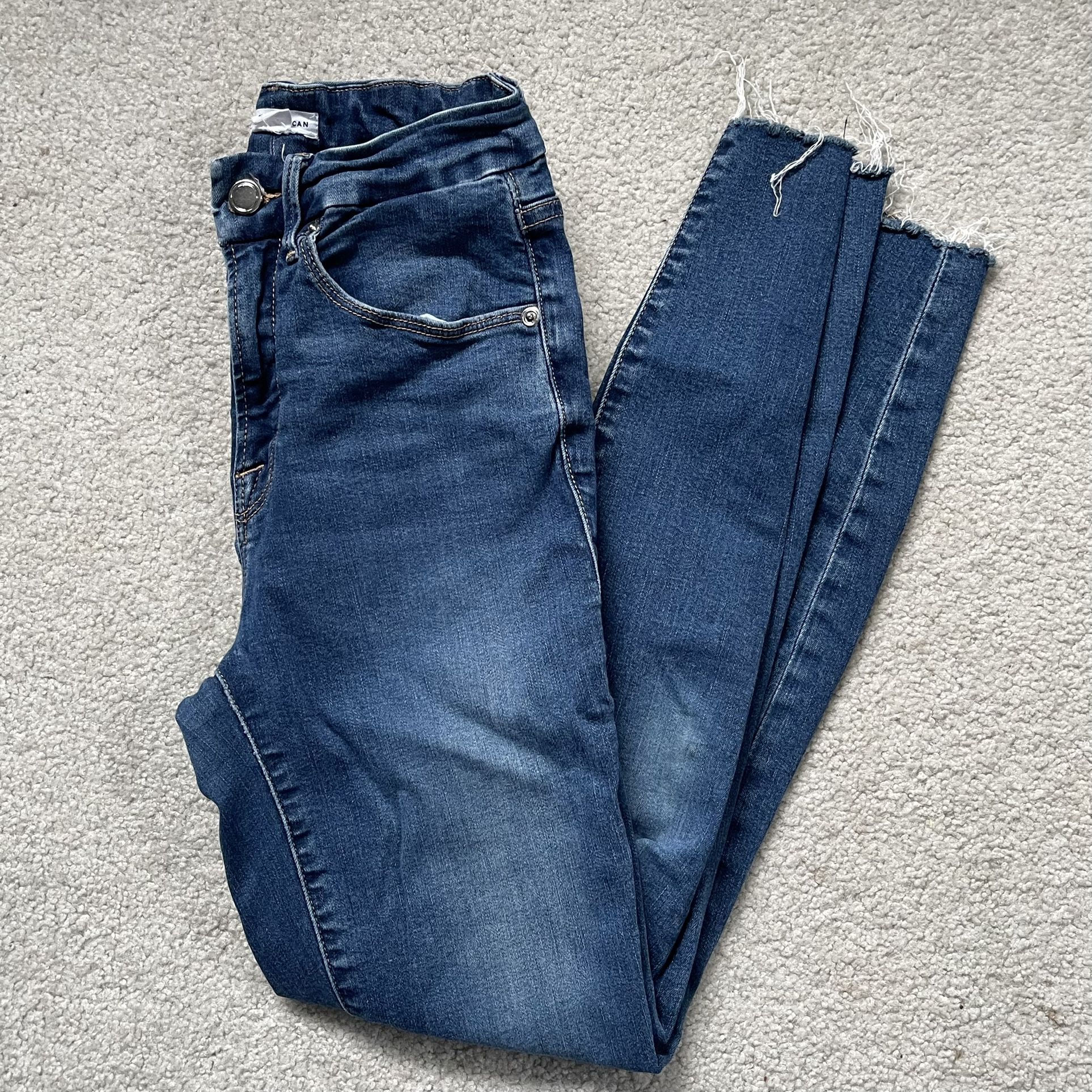 Size 2/26 Good American High Rise Skinny Jeans