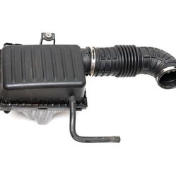 2007+ Dodge Charger 5.7L Hemi Air Intake NOTE CRACK!