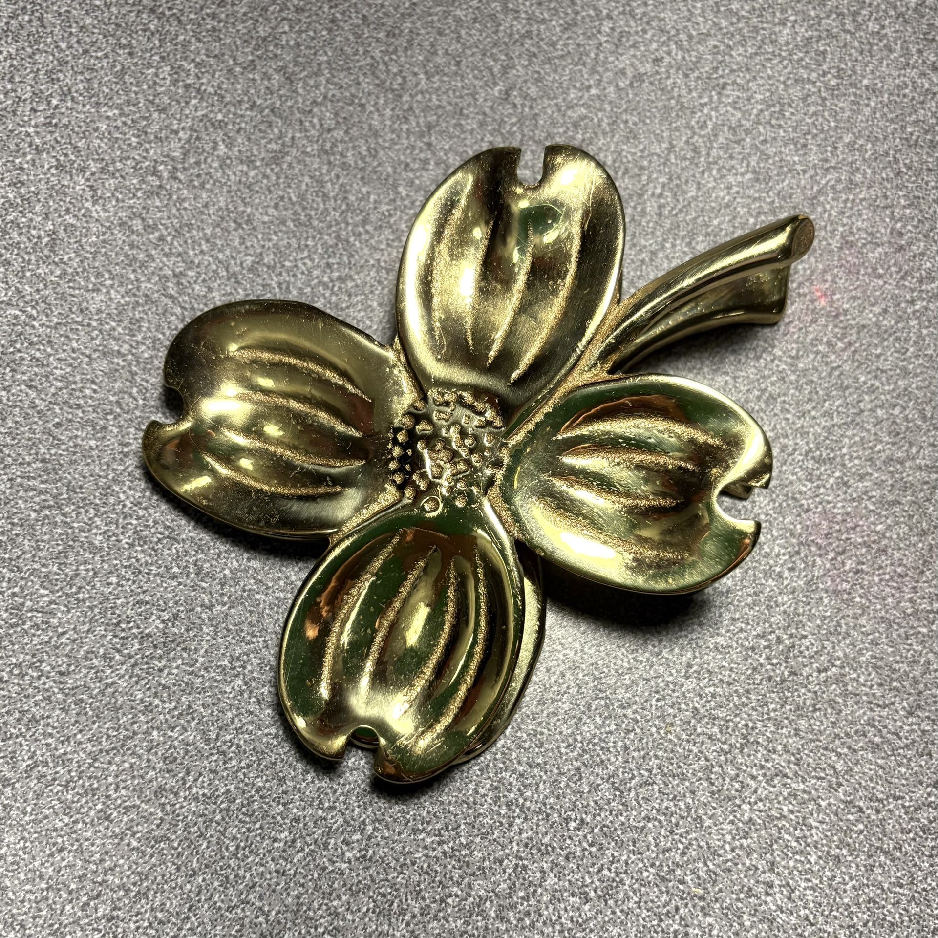 Virginia Metalcrafter Brass Dogwood Desk Paper Clip Paperweight