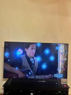 Samsung 65” 4K UHD Smart TV UN65TU7000B Great Condition with 3 Remotes