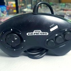 Sega Genesis 3 Button Controller (Model 1650) *TRADE IN YOUR OLD GAMES/TCG/COMICS/PHONES/VHS FOR CSH OR CREDIT HERE*