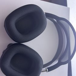 Premium Wireless Over-Ear Headphones - High-Quality Sound & Noise Cancellation