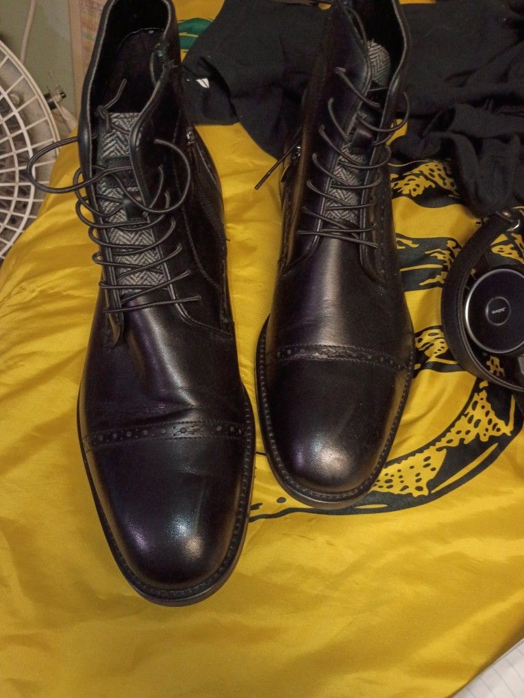 Kenneth Cole Kevin Lace Up Boots Size 11.5