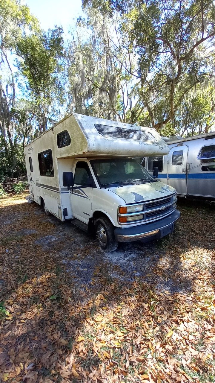 2003 Chevy G3500 1 ton dually mini motorhome Sold As is $2500 clean fla ...