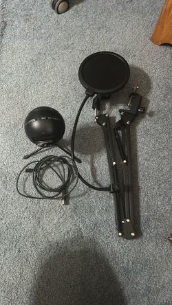 Computer mic w/ desk mount