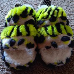 🌼 Women UGGS Shoes 🌼