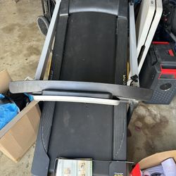 Pro Form Adjustable Incline Treadmill 