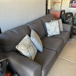 Couch For Ssle