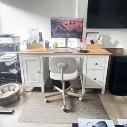 Complete Home Office Setup – Desk, Chair & Floor Mat