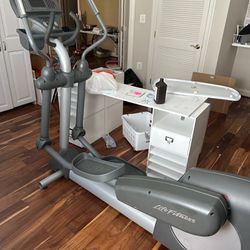 Life Fitness 91x Elliptical