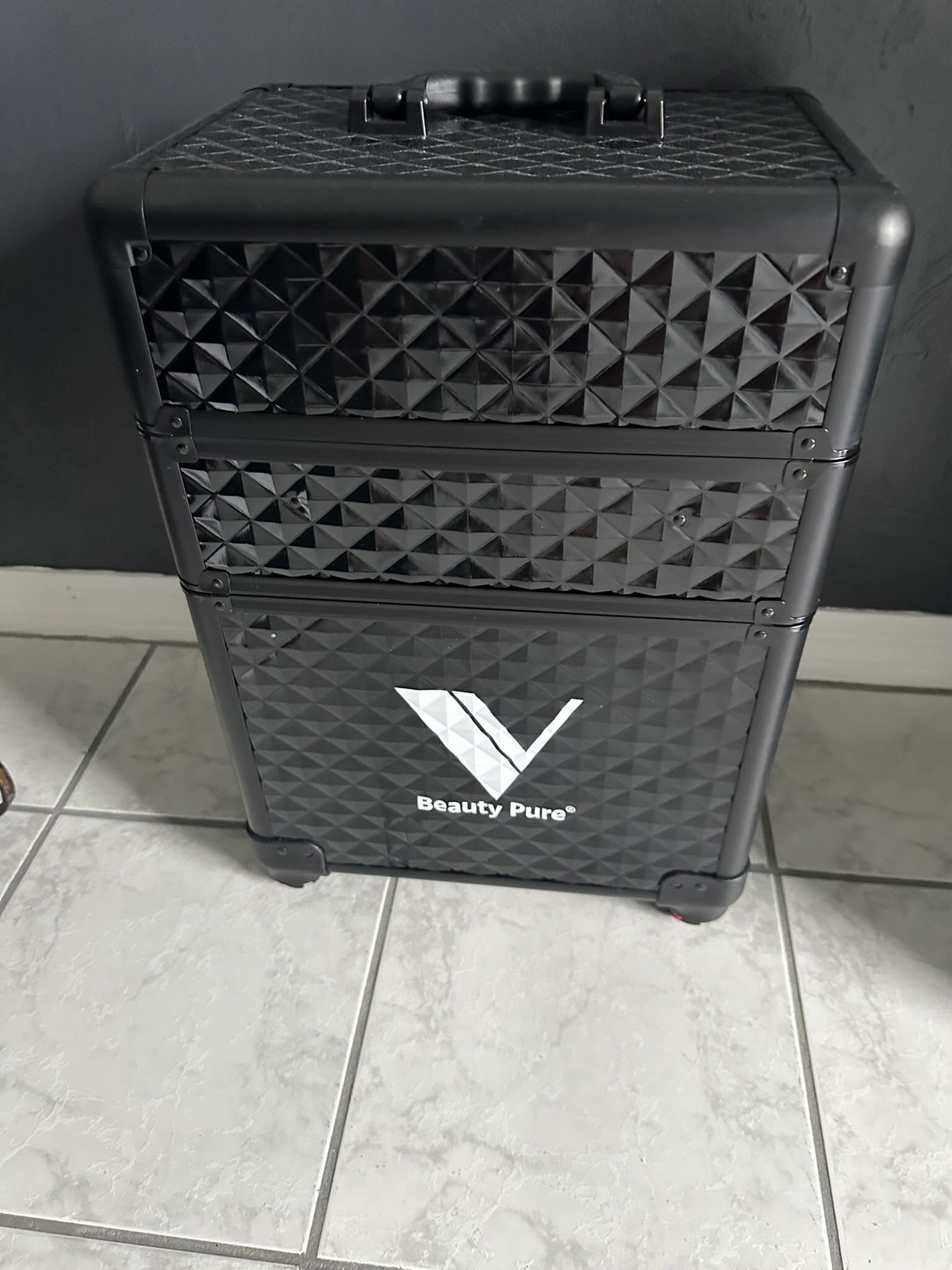 Valentino Beauty Nail Tech Rolling Cart
