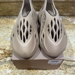 Yeezy Foam RNR “Ochre”