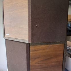 BOSE Left and Right Speakers  S/N 008130