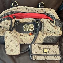 PURSES/HANDBAG COLLECTION 