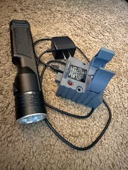 Streamlight Stinger Rechargeable Flashlight with Charger