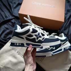 LV Navy Blue Low Top Sneakers Sz 8.5 Cape Coral