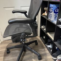 Herman Miller Aeron Office Chair ( SIZE B ) FULLY LOADED !!