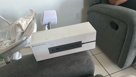 Microsoft Surface Dock 2