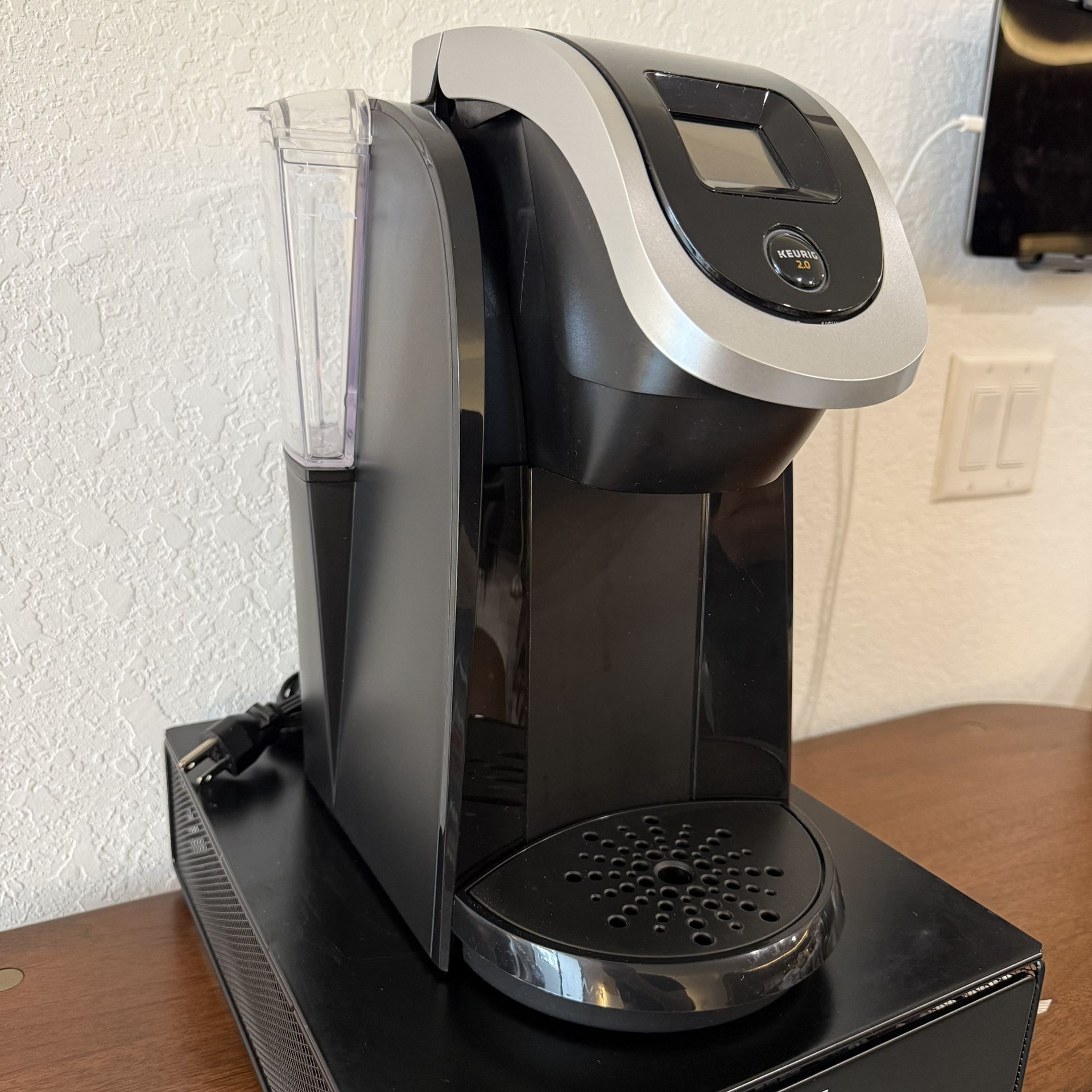 Keurig Machine with drawer - 2 replacement filter and couple of kcup pods