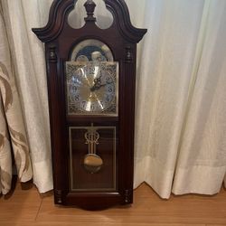 Antique Real Wood Clock 