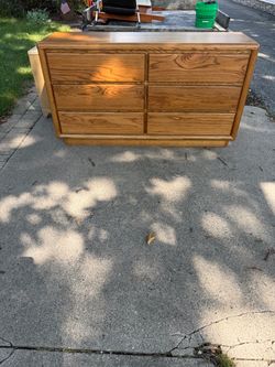 Catalina Furniture , Mid Century Modern 6 Drawer Dresser , pristine , 60w,17deep, 32 hi, $350