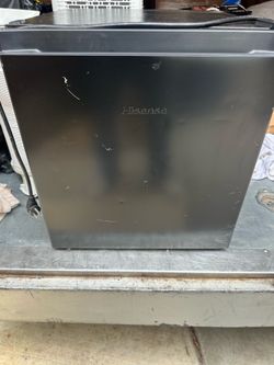 Mini refrigerator like new