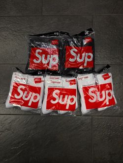 Supreme Socks