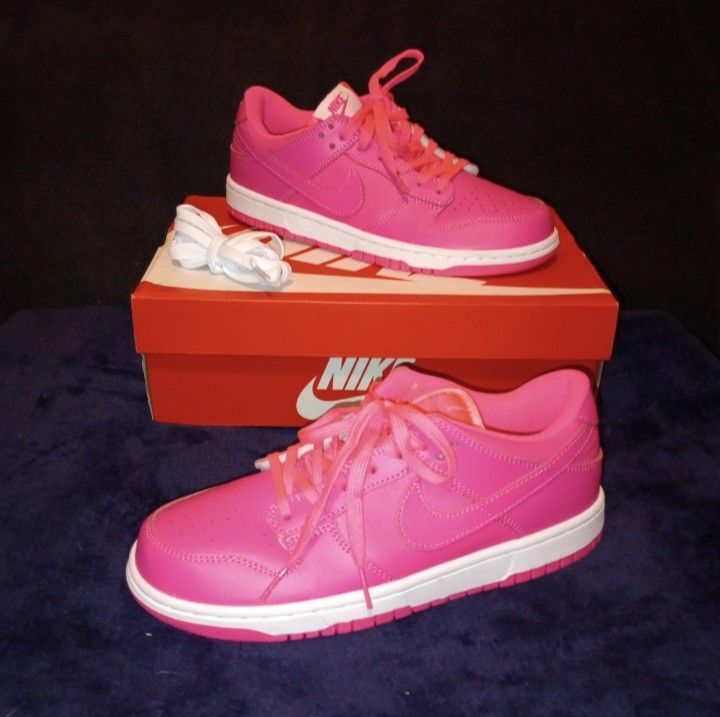 New Nike Dunk Low Hyper Pink Womens size 8