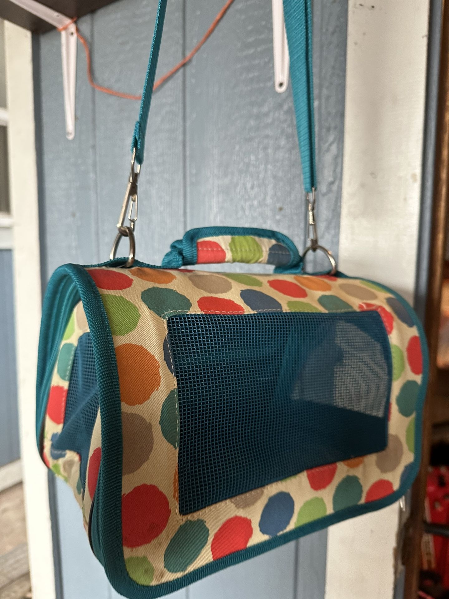Carry Cage
