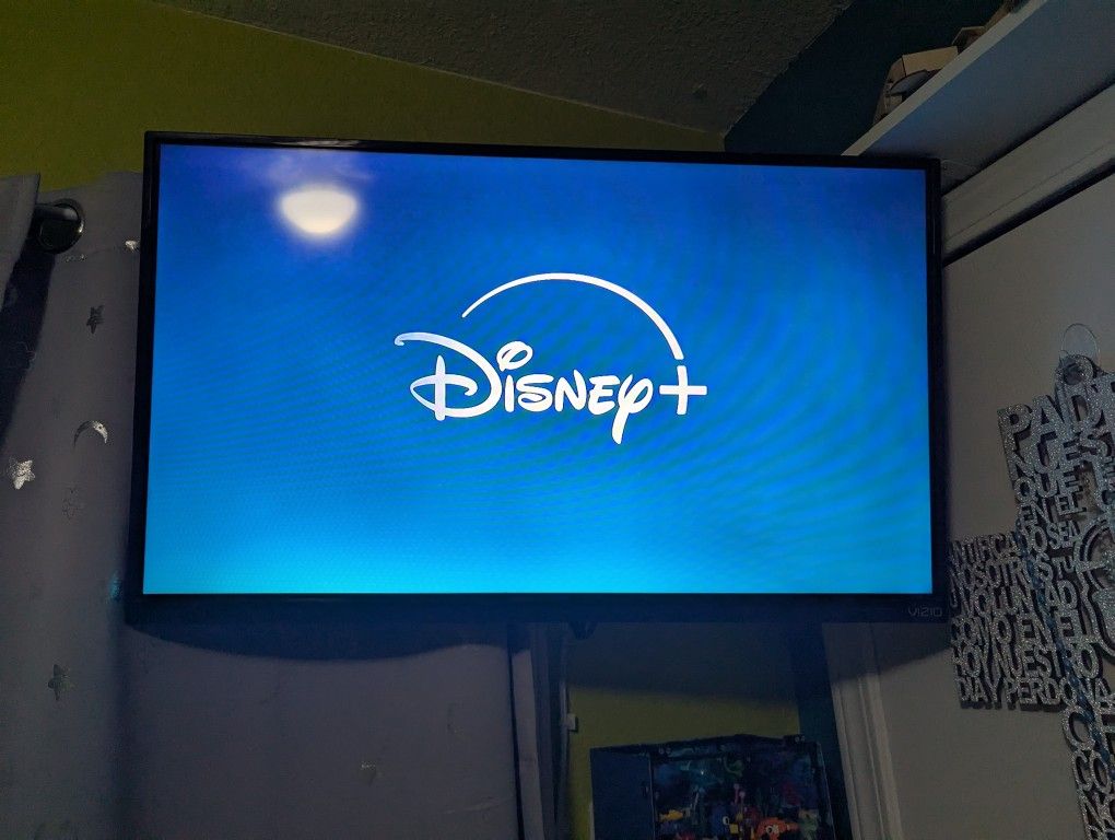VIZIO 35" TV