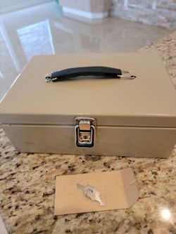 Metal Cash Box with Key Lock