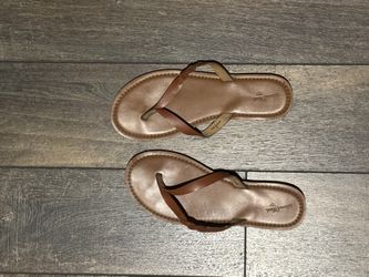 Women’s shoe size 9