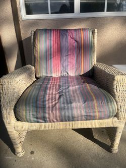 Outdoor Chairs/ Cillas De Patio