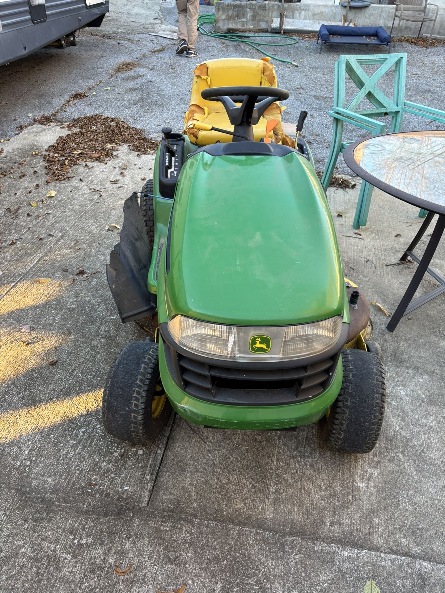 John Deere LA105 Mower
