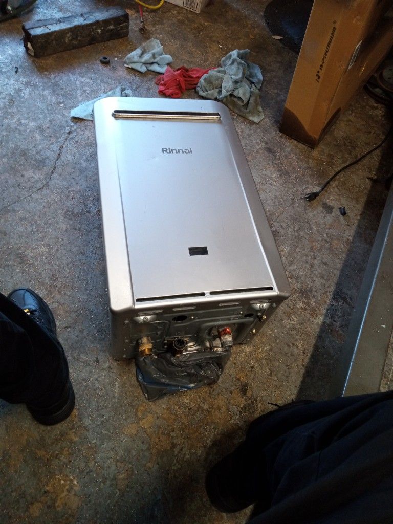 Used Tankless Hot Water Heater