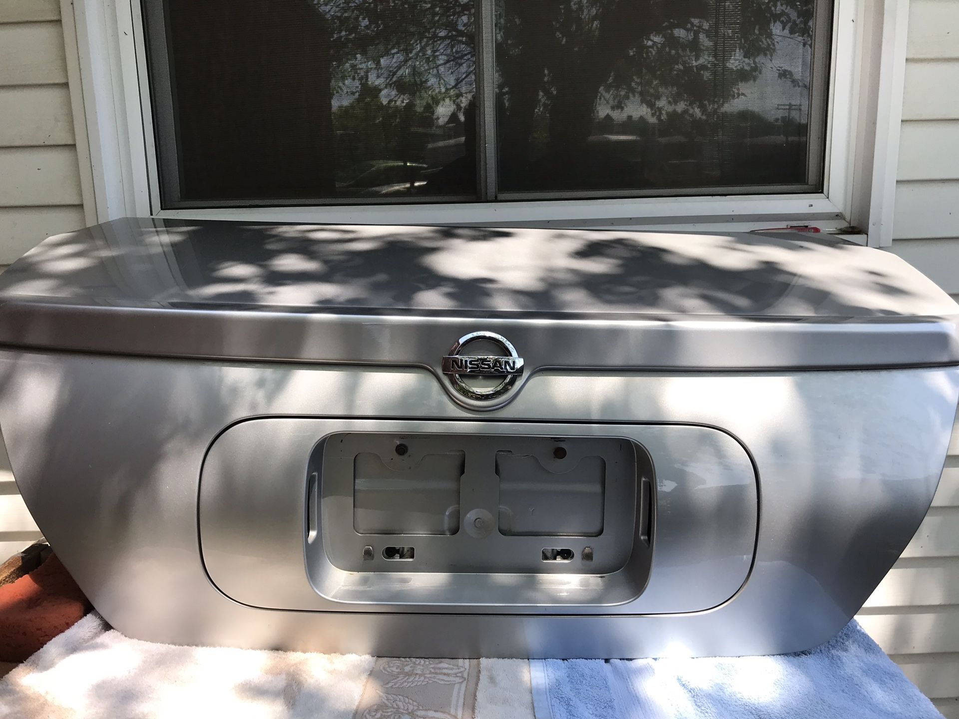 Nissan Maxima 2004-2008 Trunk