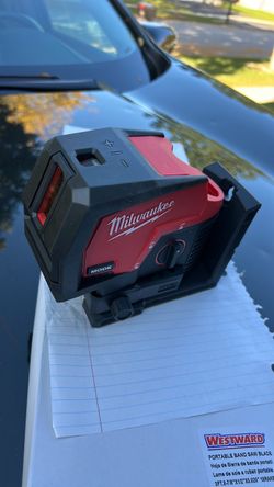 Milwaukee M12 Cross Line & plumb Points Tool only