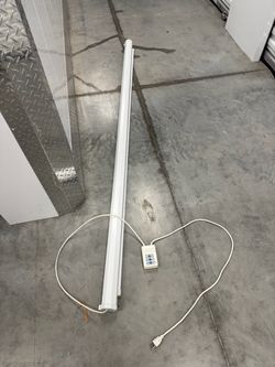 Vivo 100” Electric MotorizedProjector Screen