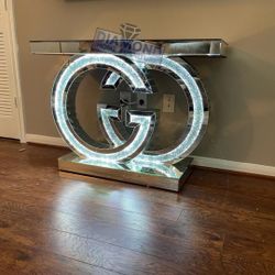 GUCCI CONSOLÉ TABLE 